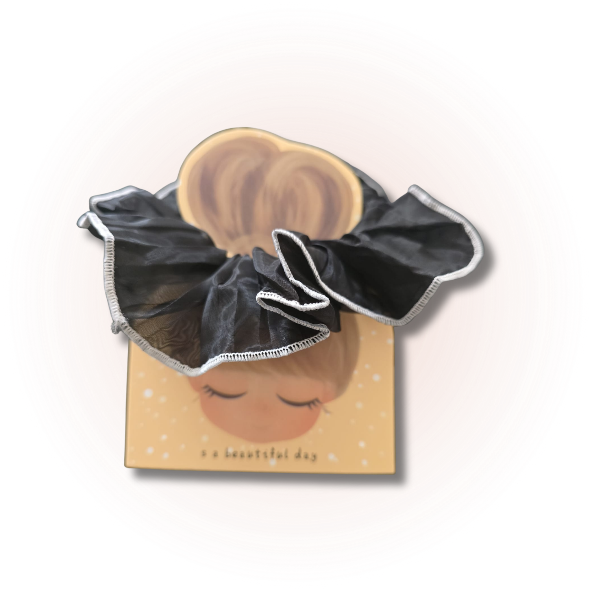 Elegant Chiffon Statement Scrunchie – Oversized Soft Hair Tie beige